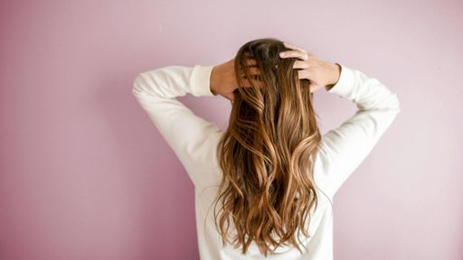 Nos conseils lorsque l'on perd ses cheveux à cause des traitements